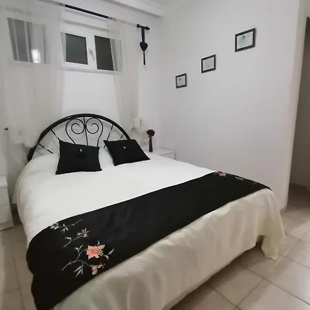 别墅 Seaside Residence, Villa Guel, Denize Sifir, 3 Yatak Odali , 6 Kisilik ,Triplex Site Icerisinde Havuzlu Villa 费特希耶