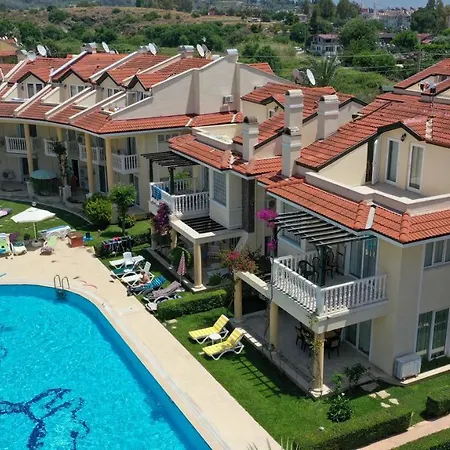 Seaside Residence, Villa Gül, Denize sıfır, 3 Yatak odalı , 6 Kişilik ,Triplex Site İçerisinde Havuzlu Villa Villa Fethiye